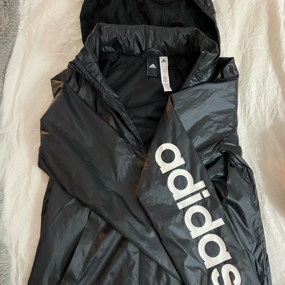 Addis’s rain jacket - Picture 3 of 5